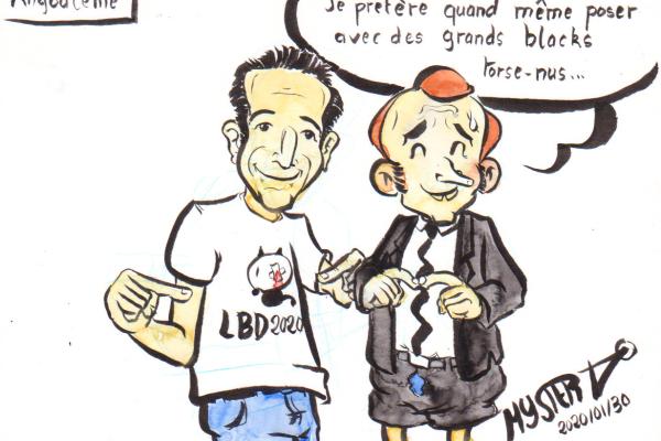 Dessin d'actu par Myster Ty : Angoulême 2020. Le dessinateur Jul pose avec Macron pour les caméra avec un T-shirt LBD2020 contre les violences policières.
- Macron, gêné : "Je préfère quand même poser avec des grands blacks torse-nuls."